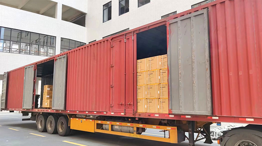使命必達(dá)！高效完成國(guó)內(nèi)知名品牌客戶迷你洗衣機(jī)裝柜發(fā)貨