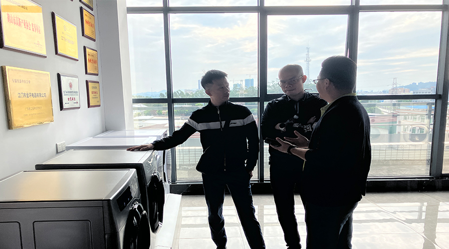 廣交會(huì)熱度延續(xù)，金環(huán)電器再迎考察團(tuán)